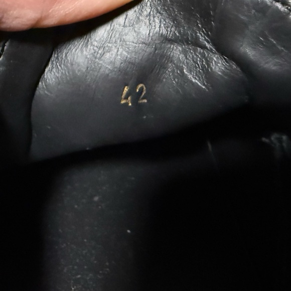 MCM Men's Metallic and Black Loafers - Picture 4 of 8